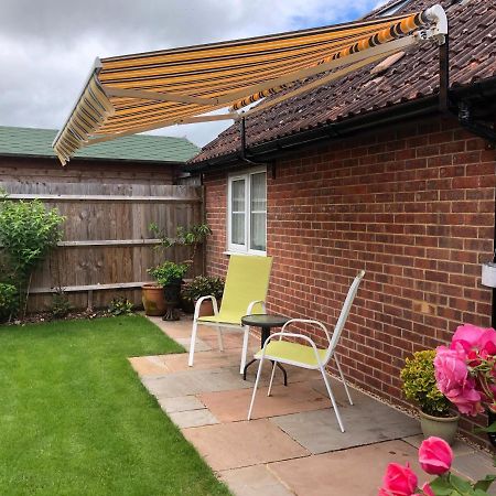 The Old Staddles Annex Villa Ludgershall  Exteriör bild